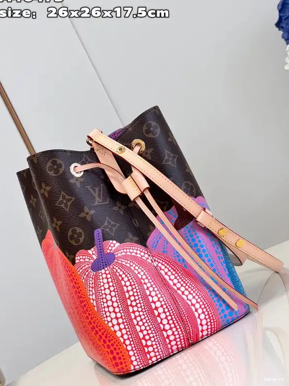 MM NÉONOÉ VUITTON LOUIS 0611